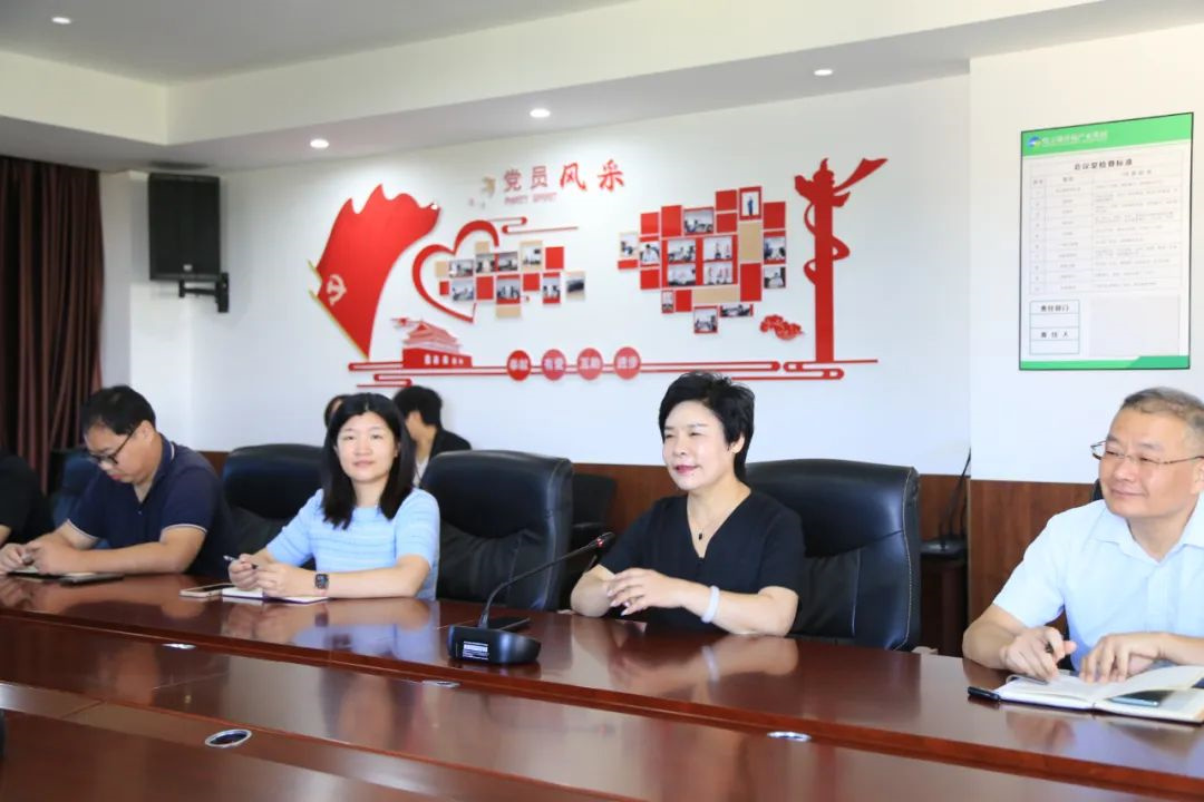 ������ѧ���ӡ�֪�������С����й������ѧʵϰ���߽���֮Ե����